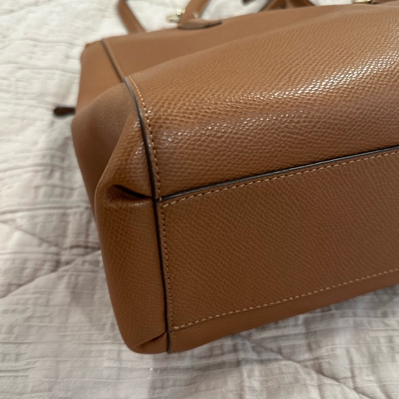 Coach Christie - Picture 7 of 15